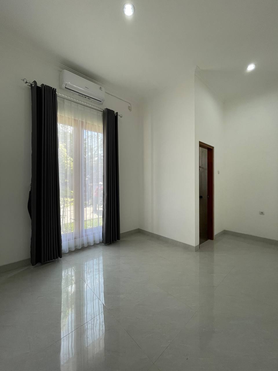 Rumah-Mewah-dalam-Ringroad-Jl-Gedongkuning-Jogja-12