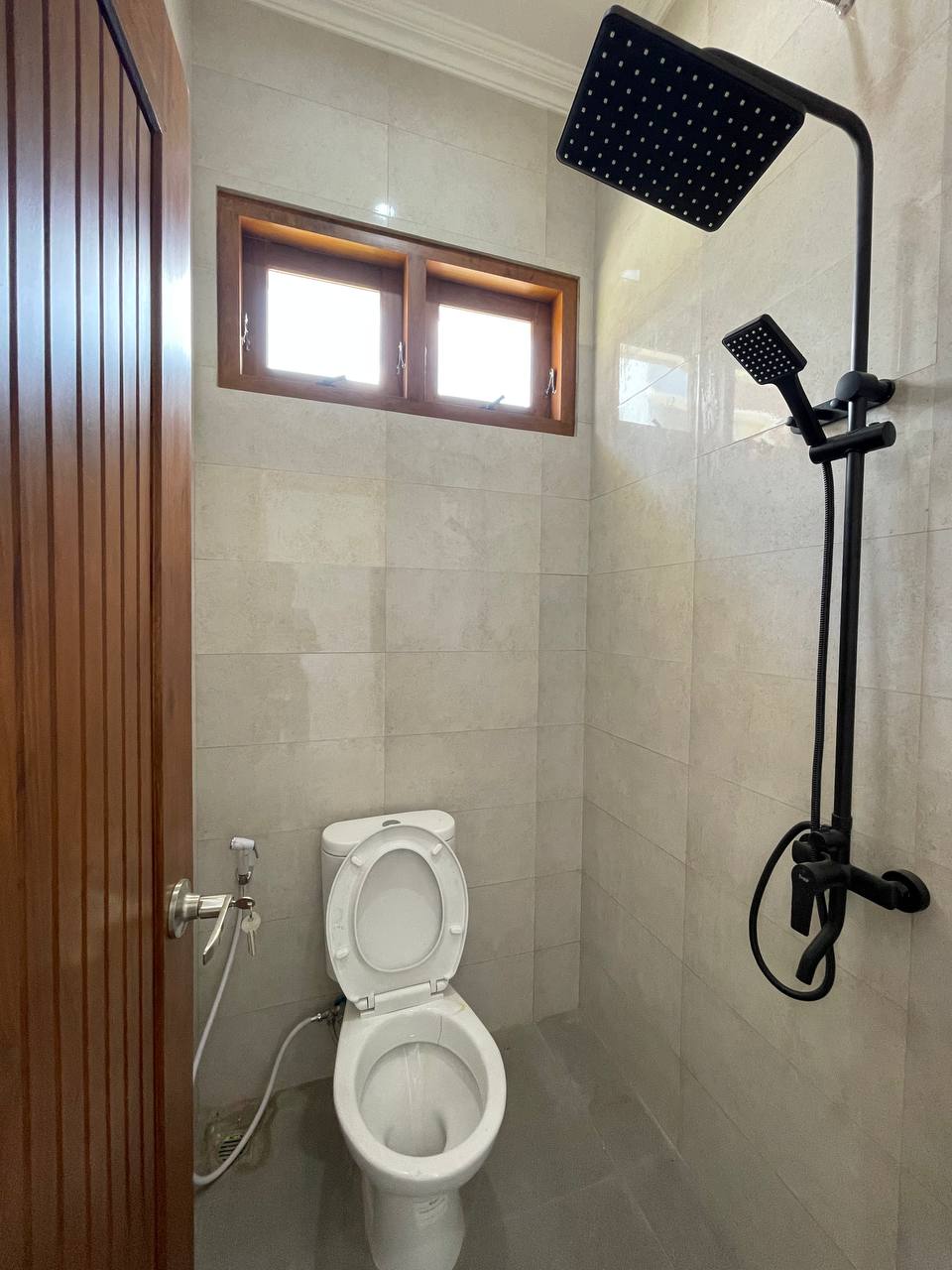 Rumah-Mewah-dalam-Ringroad-Jl-Gedongkuning-Jogja-13