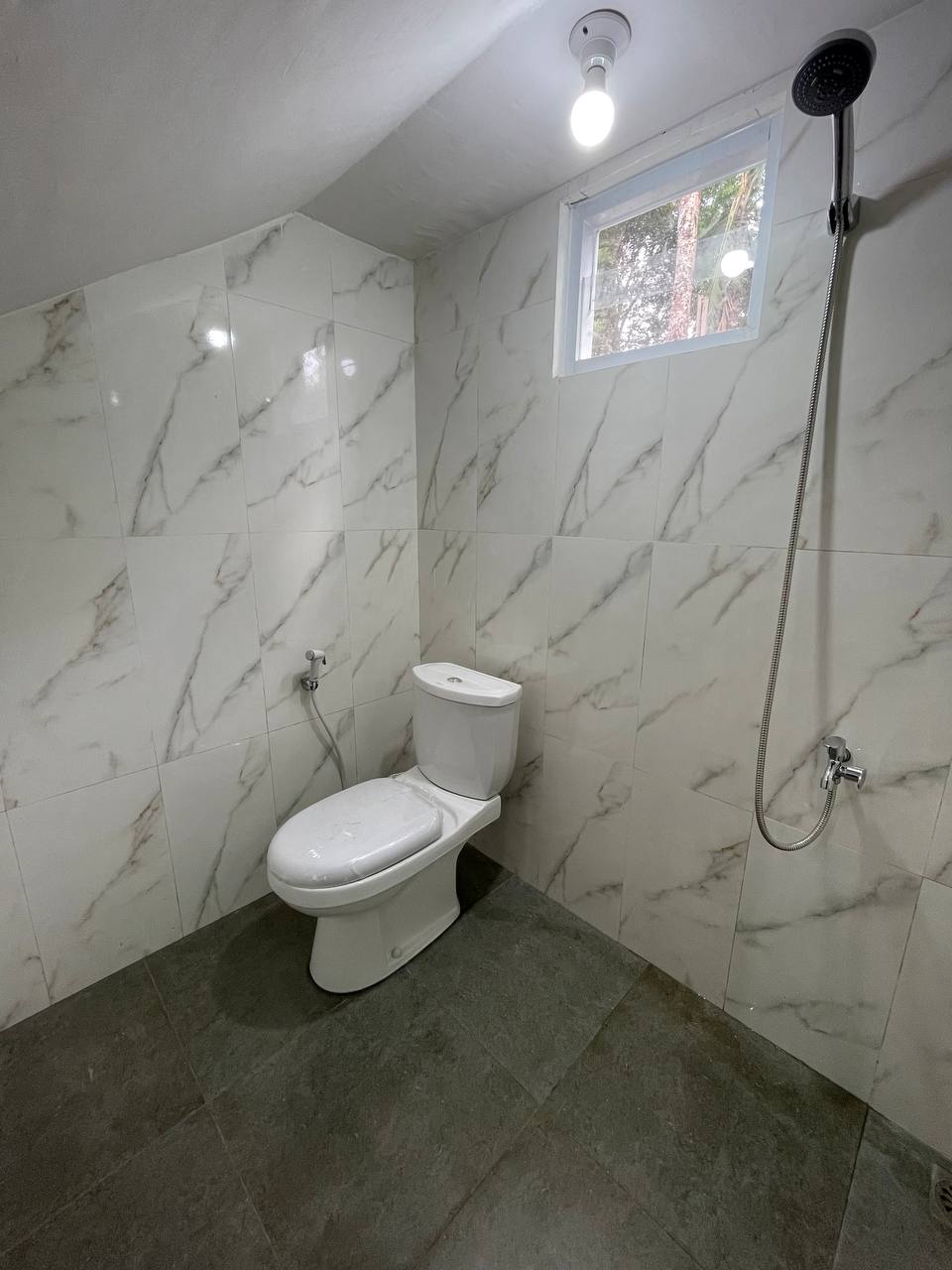 Rumah-Mewah-2-Lantai-Jl-Kaliurang-Km13-dekat-Kampus-UII-8