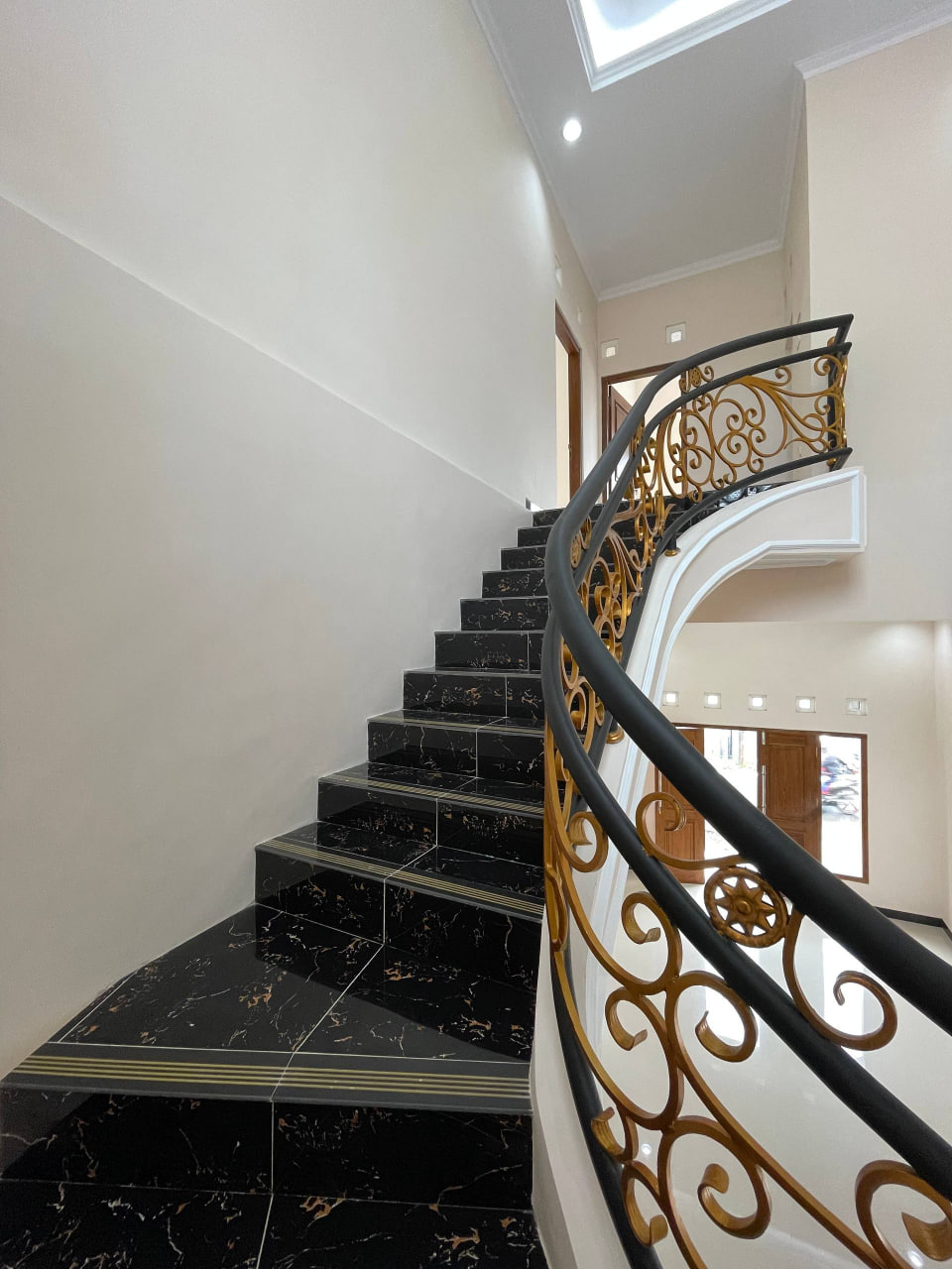 photo_14_2025-10-26_22-31-57