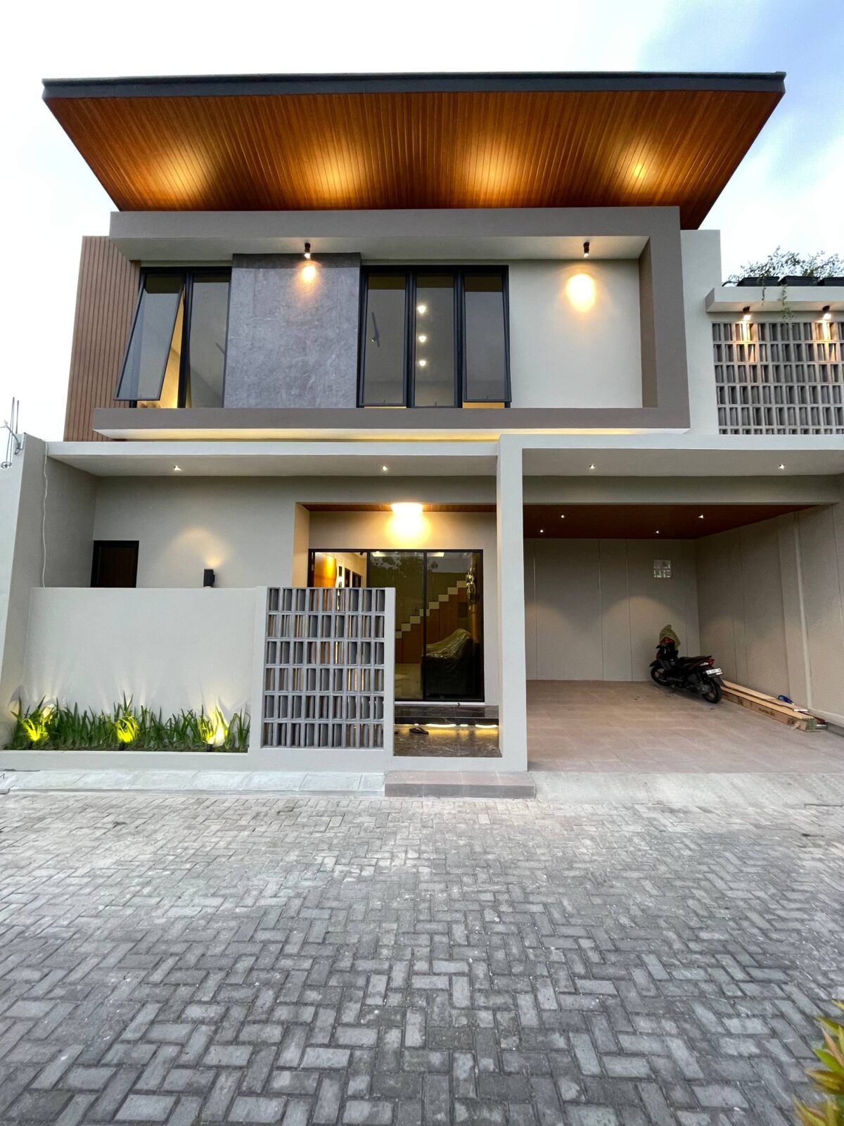 photo_23_2025-10-19_23-06-48